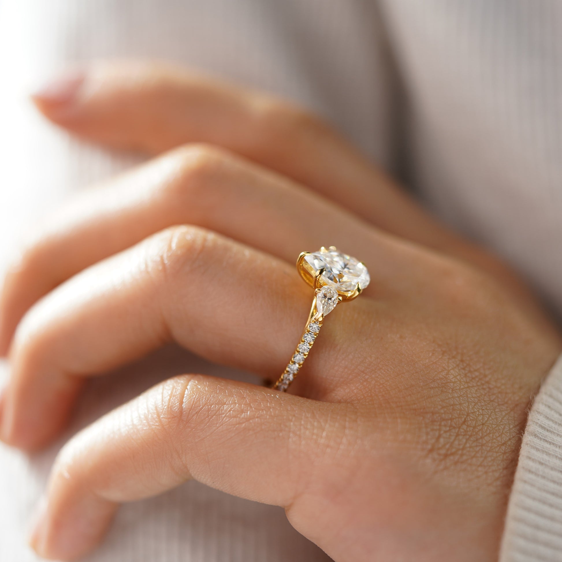 Oval Solitaire Engagement Ring – 2 CT Lab Grown Diamond