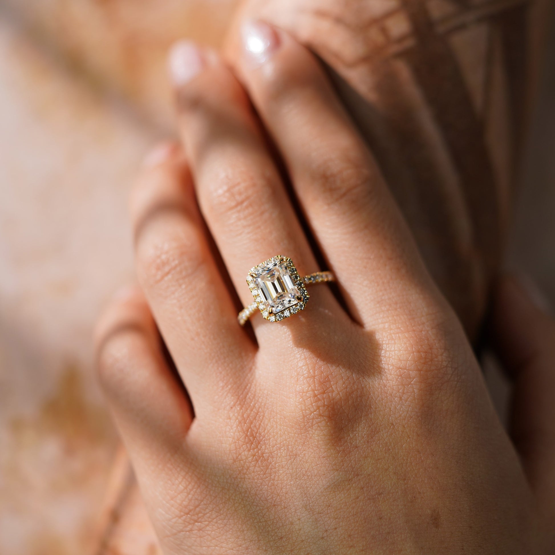 Oval Solitaire Engagement Ring – 2 CT Lab Grown Diamond