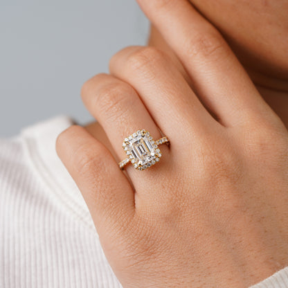 Oval Solitaire Engagement Ring – 2 CT Lab Grown Diamond