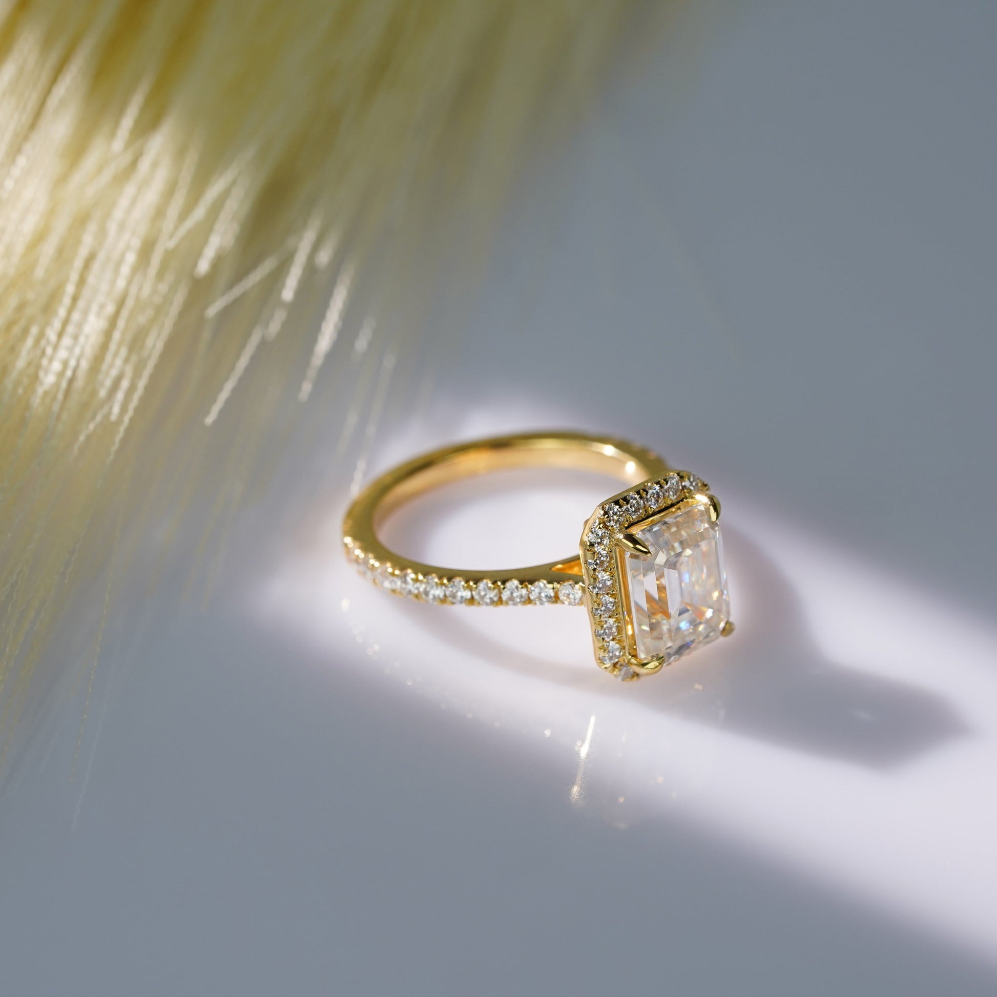 Oval Solitaire Engagement Ring – 2 CT Lab Grown Diamond