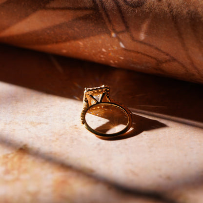 Oval Solitaire Engagement Ring – 2 CT Lab Grown Diamond