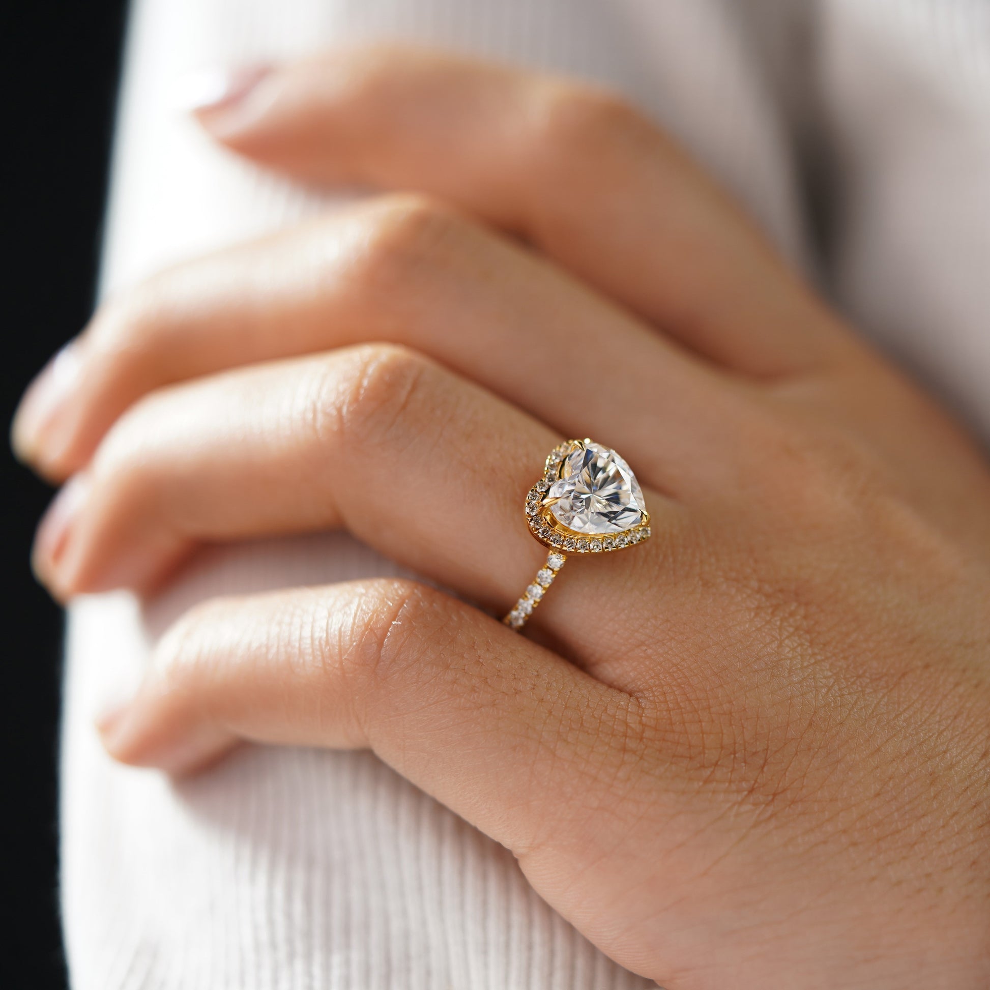 Oval Solitaire Engagement Ring – 2 CT Lab Grown Diamond