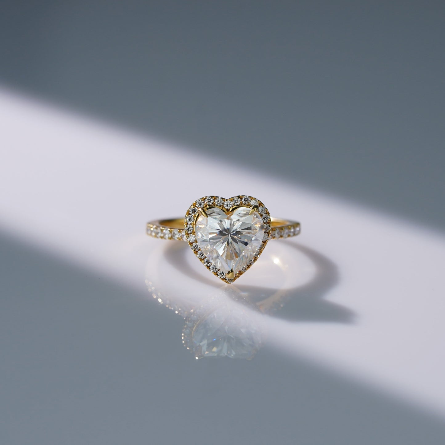 Oval Solitaire Engagement Ring – 2 CT Lab Grown Diamond