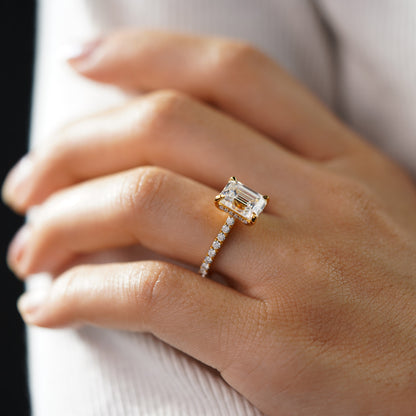 Oval Solitaire Engagement Ring – 2 CT Lab Grown Diamond
