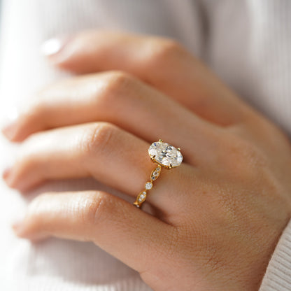 Oval Solitaire Engagement Ring – 2 CT Lab Grown Diamond