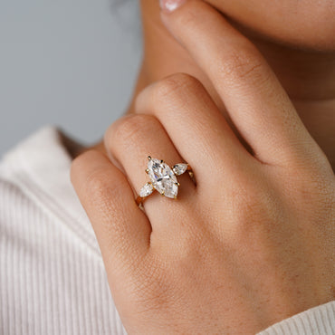Oval Solitaire Engagement Ring – 2 CT Lab Grown Diamond