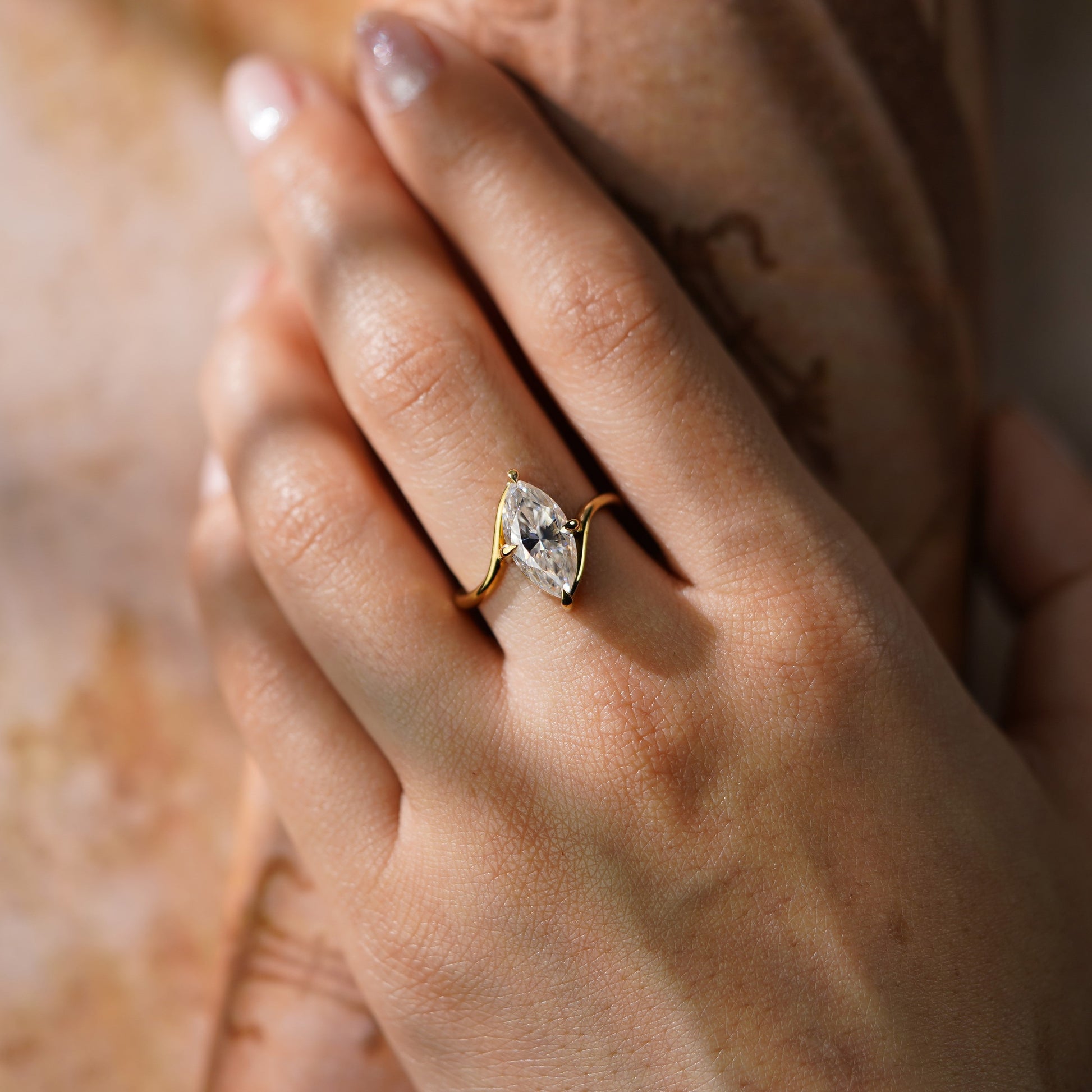 Oval Solitaire Engagement Ring – 2 CT Lab Grown Diamond