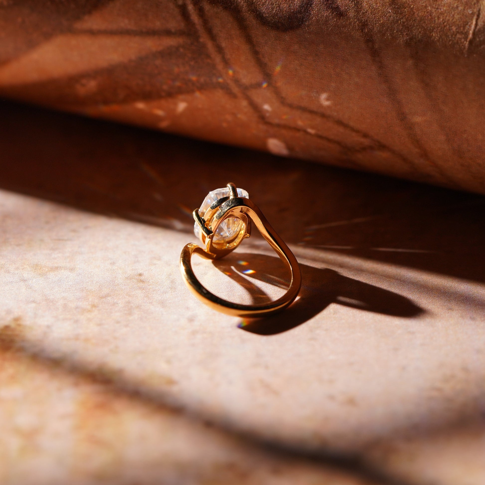 Oval Solitaire Engagement Ring – 2 CT Lab Grown Diamond