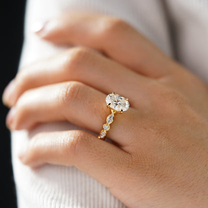 Oval Solitaire Engagement Ring – 2 CT Lab Grown Diamond