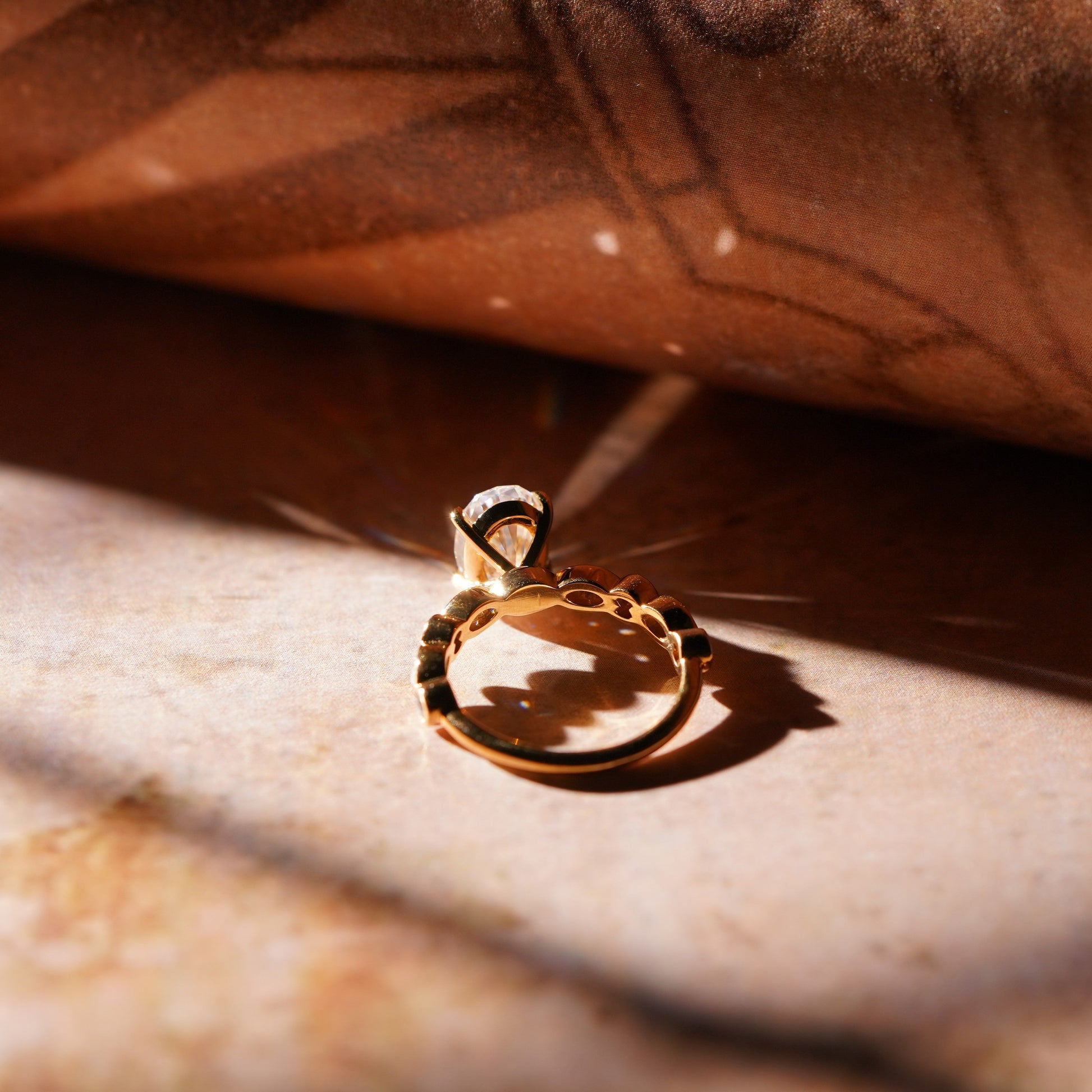 Oval Solitaire Engagement Ring – 2 CT Lab Grown Diamond