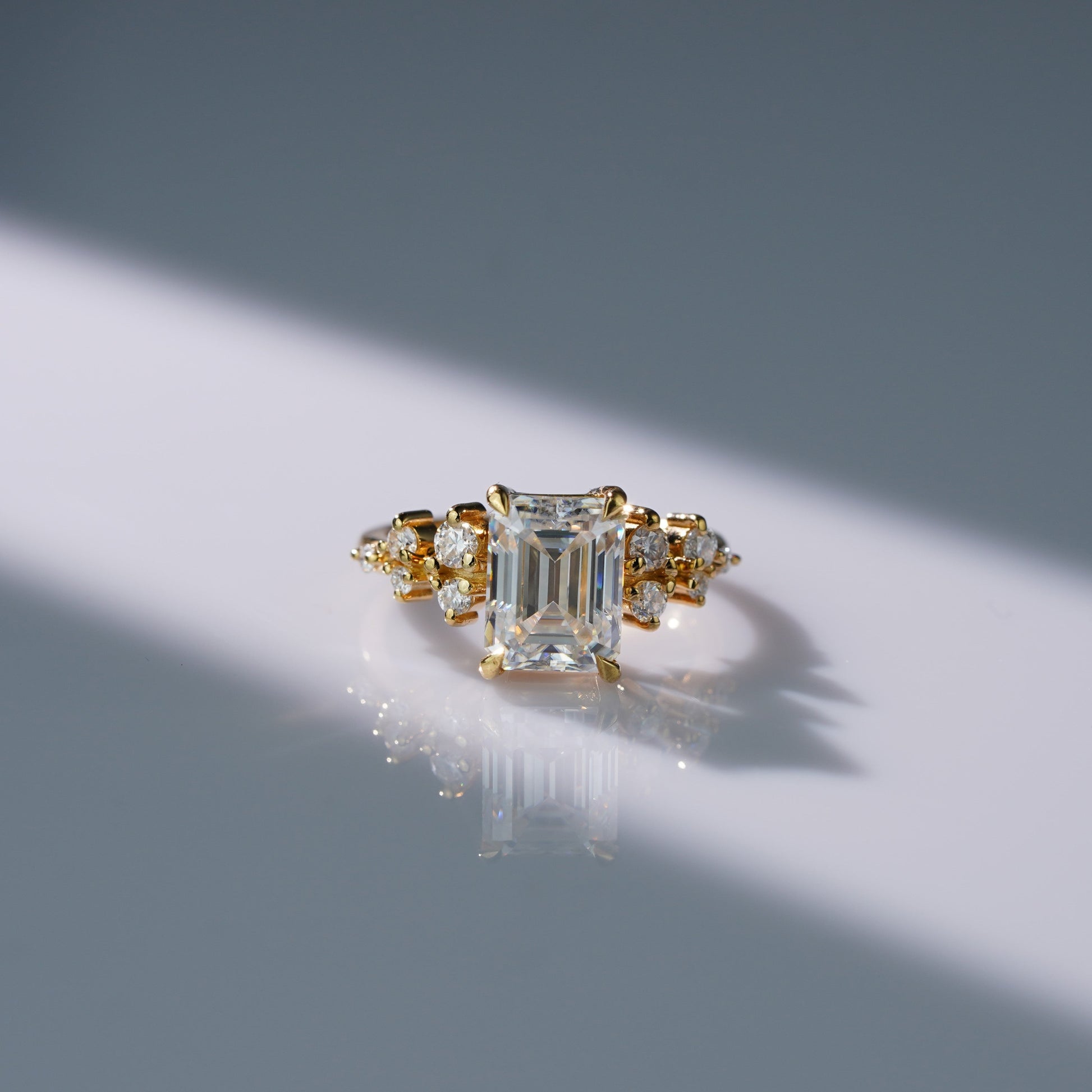 Oval Solitaire Engagement Ring – 2 CT Lab Grown Diamond