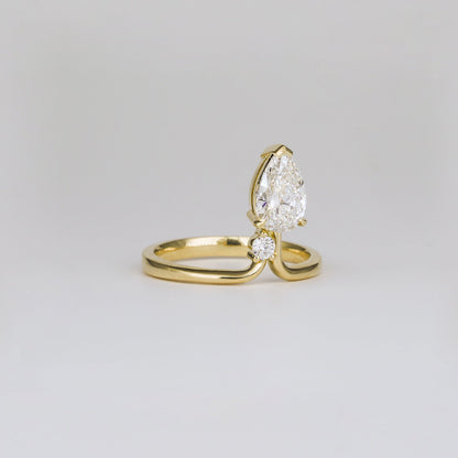 1.12 TCW Pear & Round Cut Lab Grown Diamond Engagement Ring