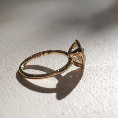 1 CT Oval Cut Bezel Lab Grown Diamond Engagement Ring