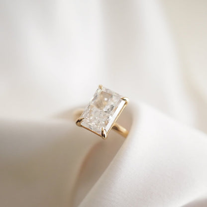 3.2 CT Radiant Cut Solitaire Lab Grown Diamond Engagement Ring