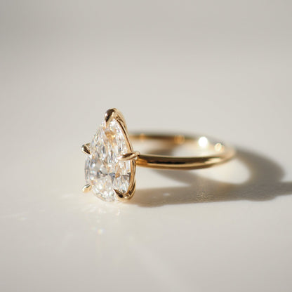 2 CT Pear Cut Solitaire Lab Grown Diamond Engagement Ring