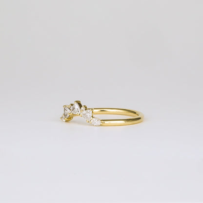 0.30 TCW Round & Trillion Stones Curved Lab Grown Diamond Wedding Band