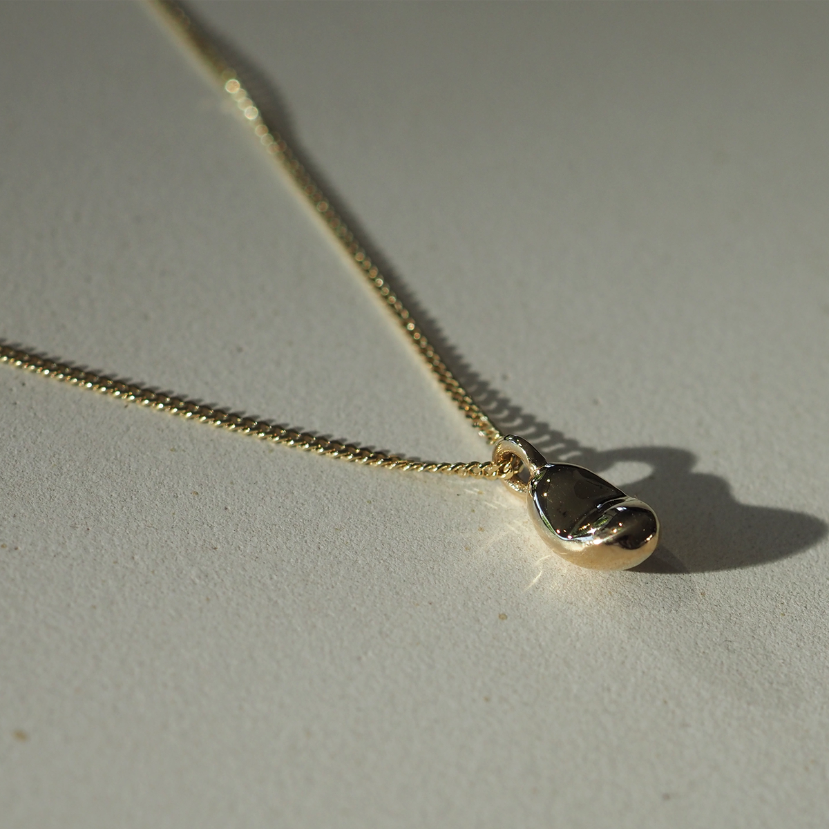 Bean Shaped Pendant Necklace