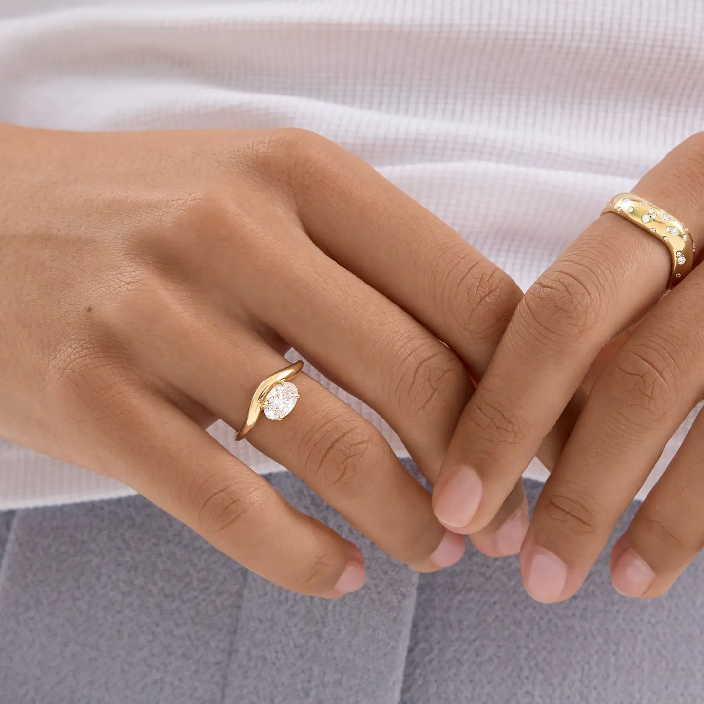 Timeless 0.8 CT Oval Cut Swirl Solitaire Setting Lab Grown Diamond Engagement Ring