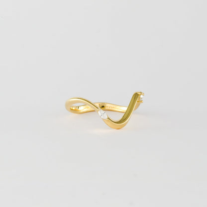 0.07 TCW Round Stone Waved Lab Grown Diamond Wedding Band