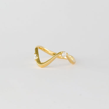 0.07 TCW Round Stone Waved Lab Grown Diamond Wedding Band