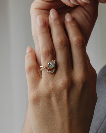 0.28 TCW Round Stones Wave Lab Grown Diamond Wedding Band