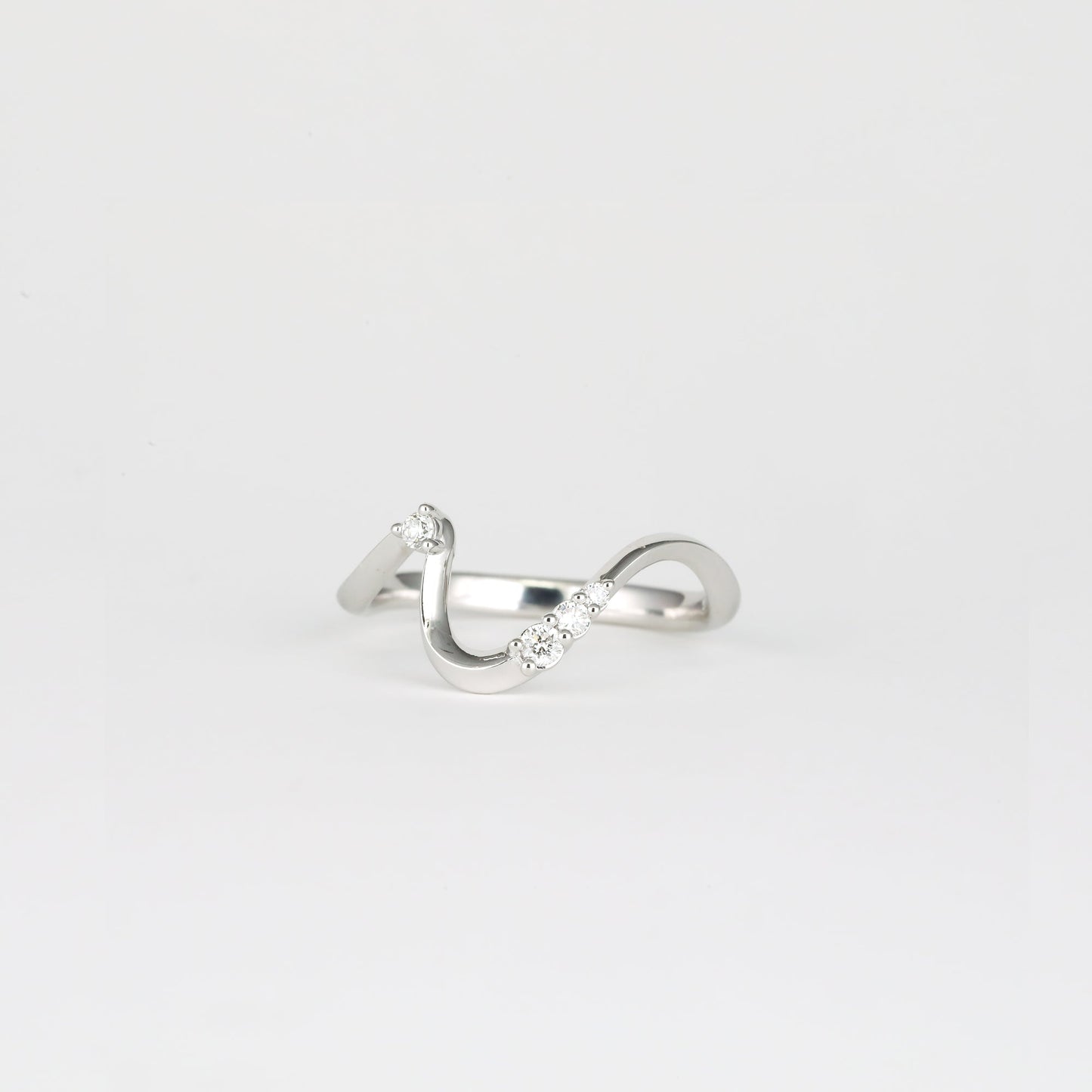 0.11 TCW Round Stones Waved Lab Grown Diamond Wedding Band