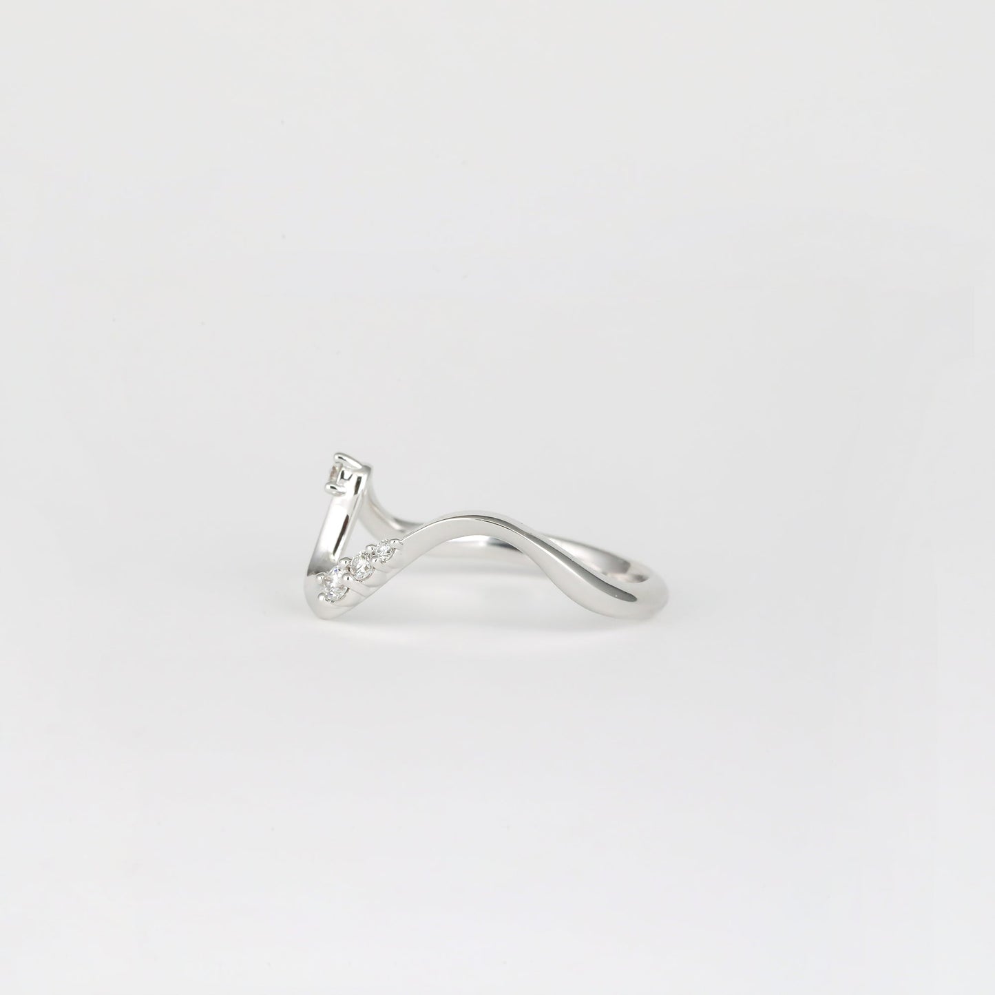 0.11 TCW Round Stones Waved Lab Grown Diamond Wedding Band