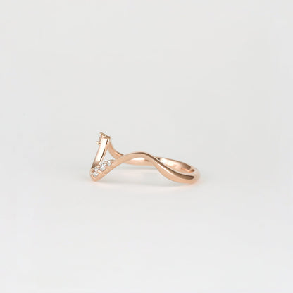 0.11 TCW Round Stones Waved Lab Grown Diamond Wedding Band