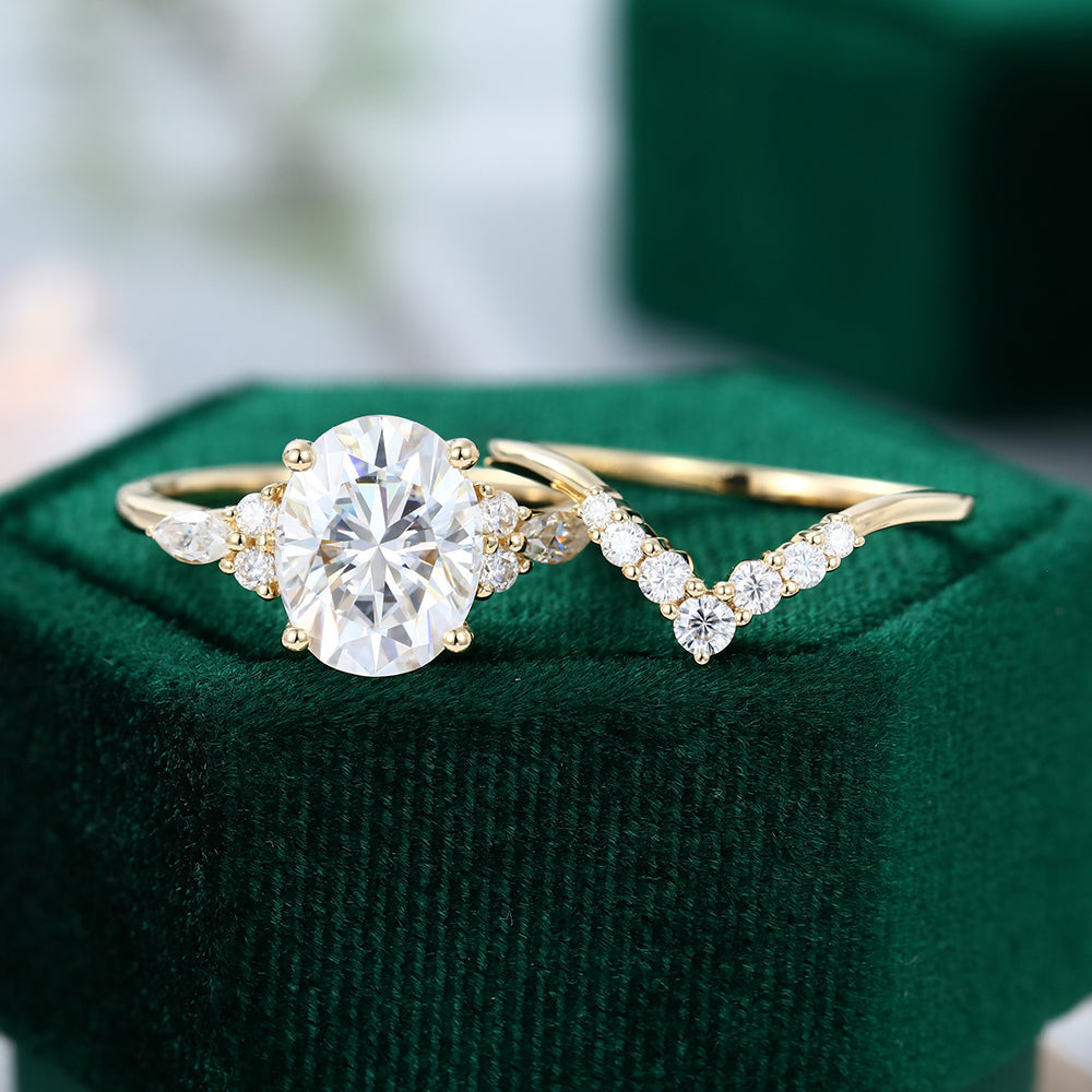 2.72 CT Oval Moissanite Cluster Bridal Ring Set 4