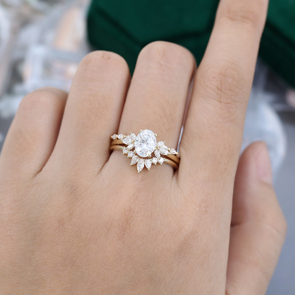 1.33 CT Oval Moissanite Cluster Bridal Ring Set 4