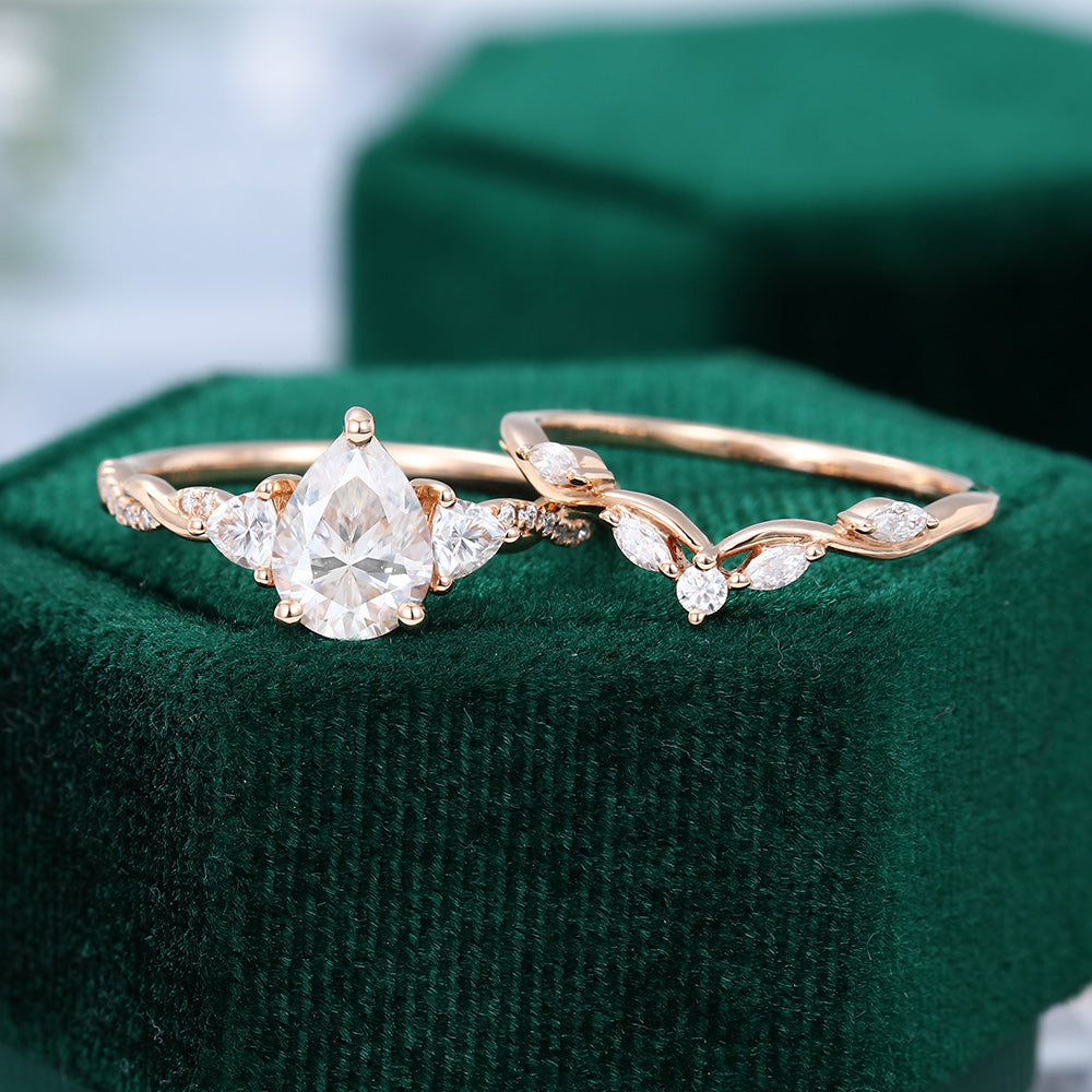 1.0 CT Pear Moissanite Three Stone Bridal Ring Set 5