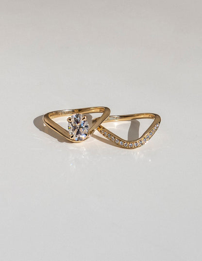 1 CT Oval Cut Solitaire Lab Grown Diamond Ring With Sunrise Styled Wedding Band