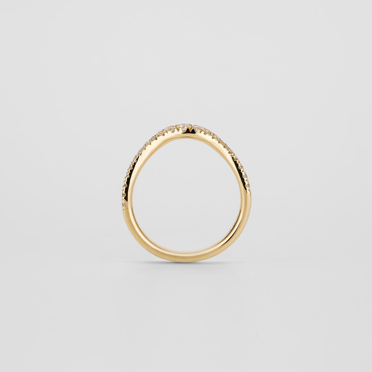 0.20 TCW Round Stones Curved Lab Grown Diamond Wedding Band