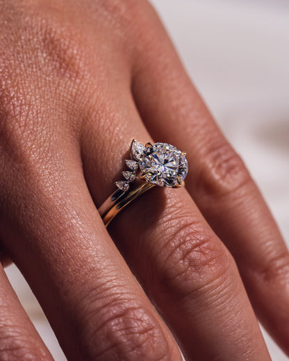 0.34 CT Pear Stones Curved Style Lab Grown Diamond Wedding Band