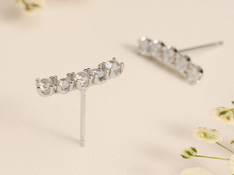 0.30 TCW Round Cut Moissanite Stud Earrings in Gold 2