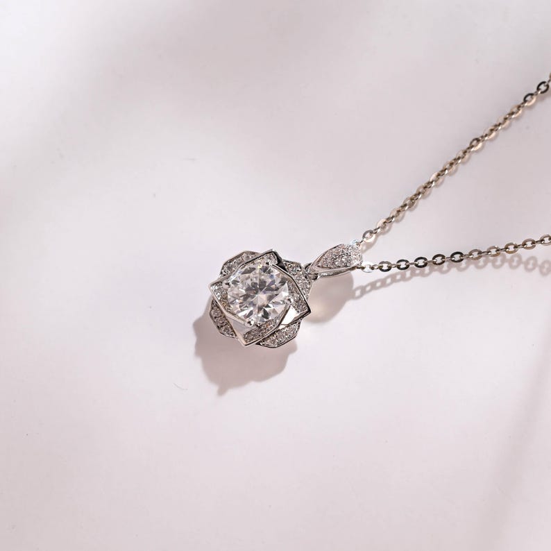 0.50 CT Round Moissanite Diamond Floral Pendant Necklace in Solid Gold 9