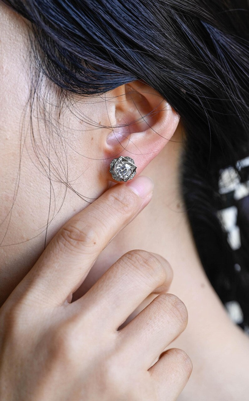 0.50 TCW Round Cut Moissanite Floral Halo Earrings in Gold 6