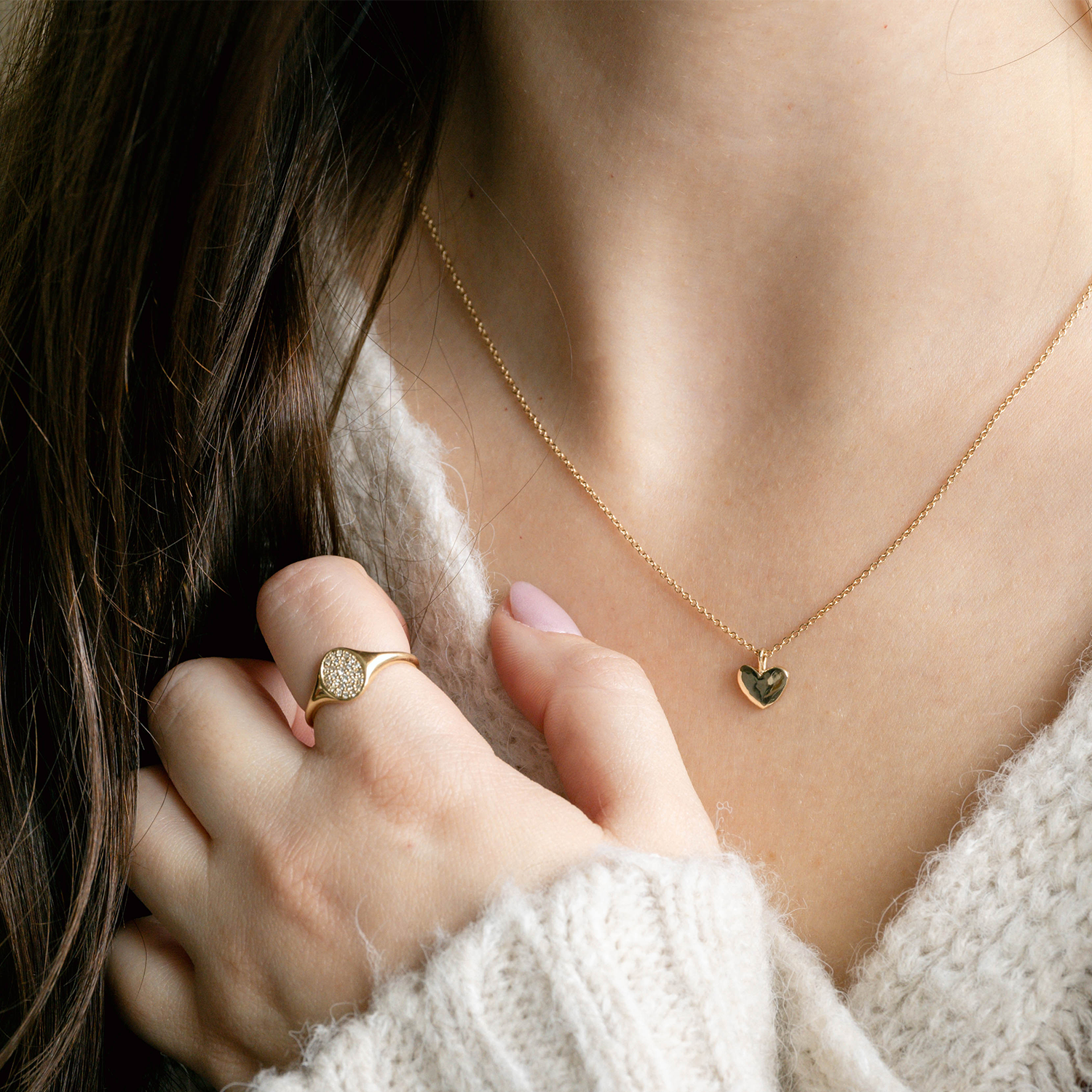 Heart Pendant Necklace in Solid Gold 4