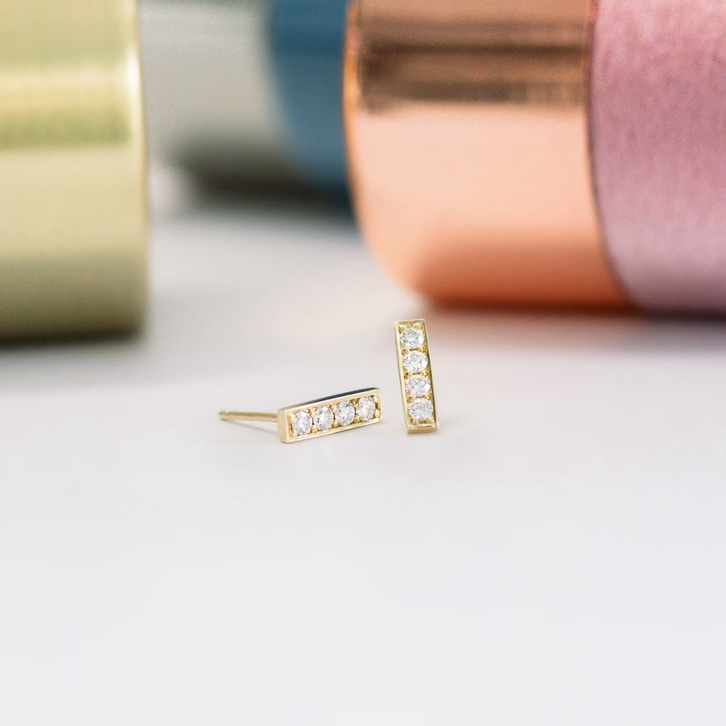 0.50 TCW Round Cut Moissanite Bar Stud Earrings in Gold 1