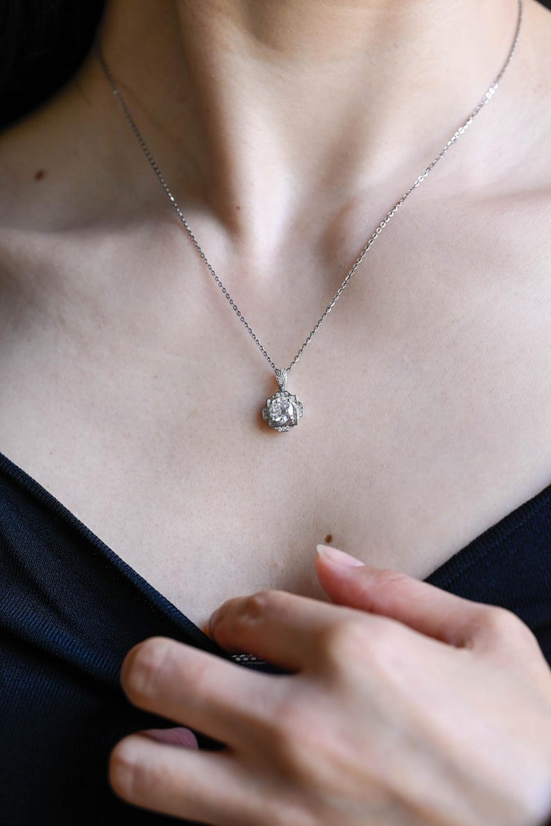 0.50 CT Round Moissanite Diamond Floral Pendant Necklace in Solid Gold 3