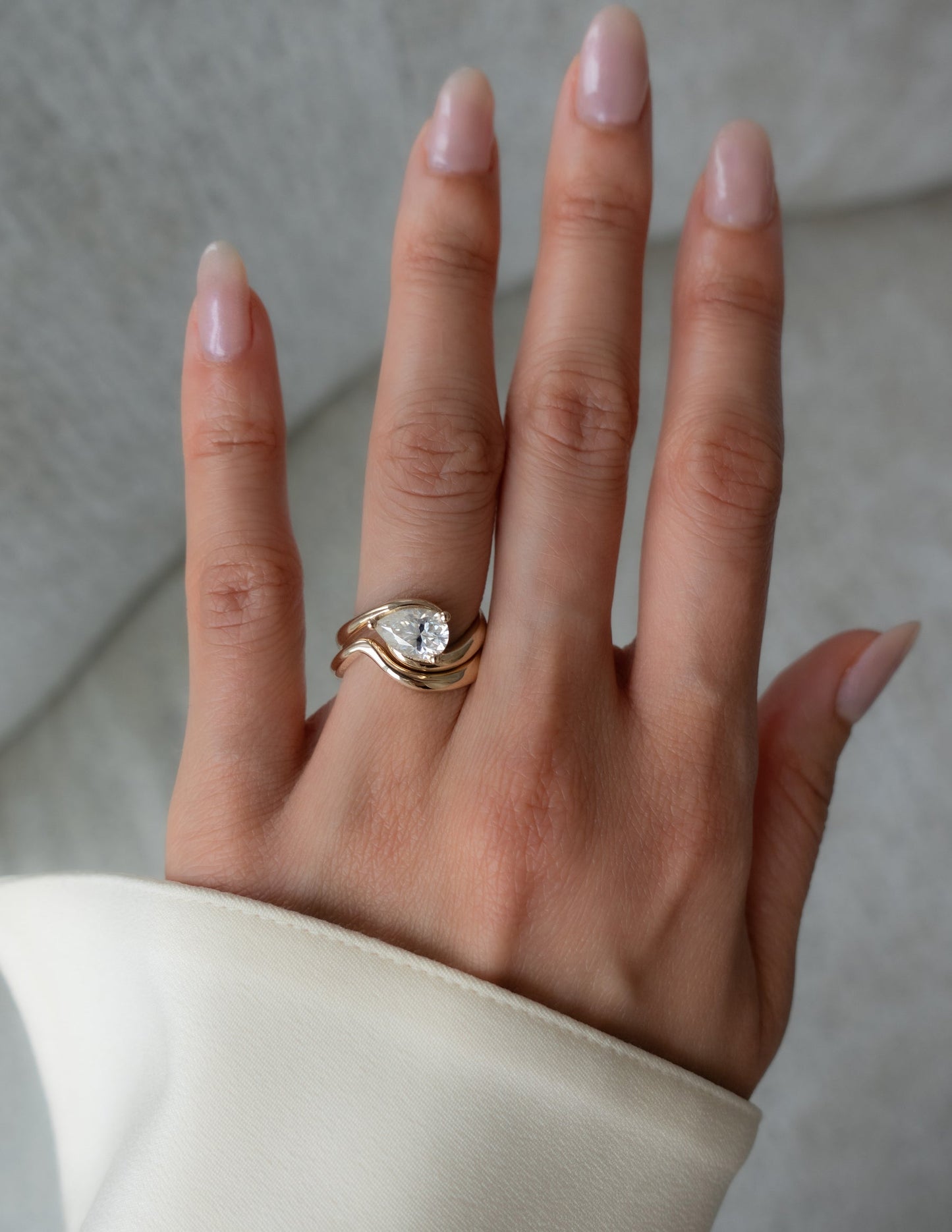 1 CT Pear Cut Solitaire Lab Grown Diamond Ring With Wrap Classic Plain Band