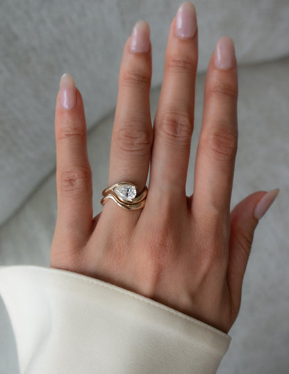 1 CT Pear Cut Solitaire Lab Grown Diamond Ring With Wrap Classic Plain Band