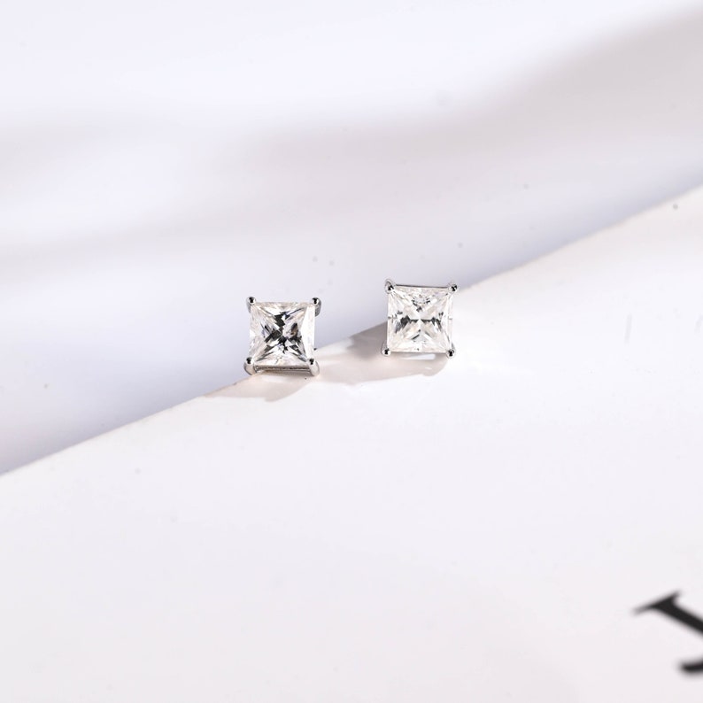 0.70 TCW Princess Cut Moissanite Stud Earrings in Gold 5