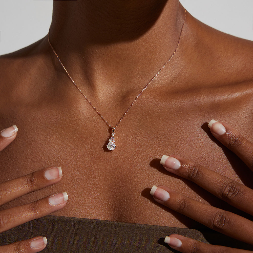 1.13 CT Round Diamond Cluster Pendant Necklace in Solid Gold 5