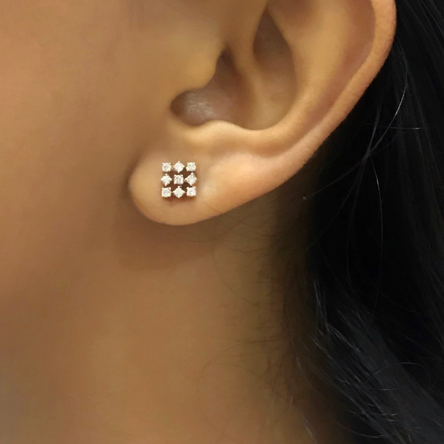 1.0 TCW Round Cut Moissanite Stud Earrings in Gold 3