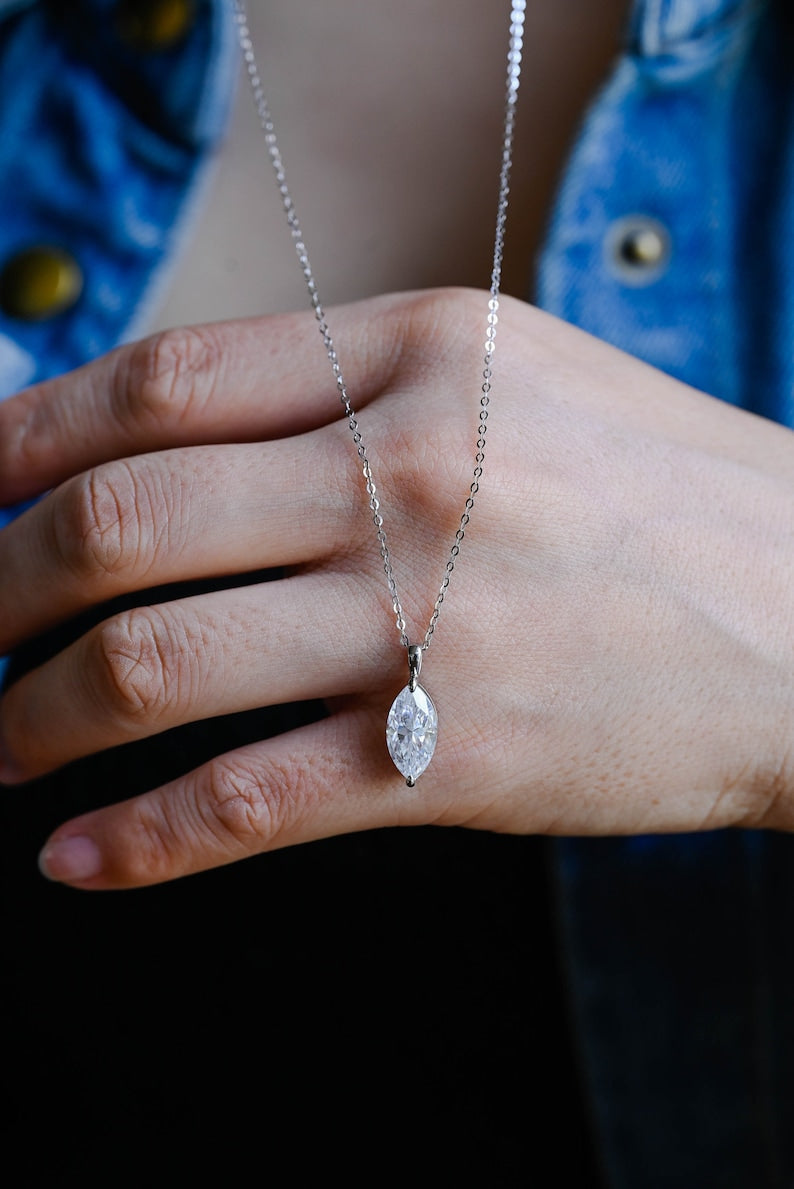 0.17 CT Moissanite Diamond Cross Pendant Necklace in Solid Gold 3