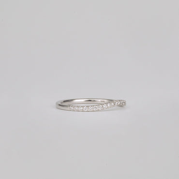 0.21 TCW Round Stones Curved Lab Grown Diamond Wedding Band