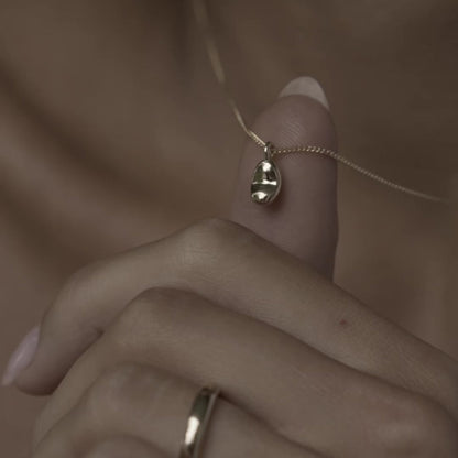 Bean Shaped Pendant Necklace