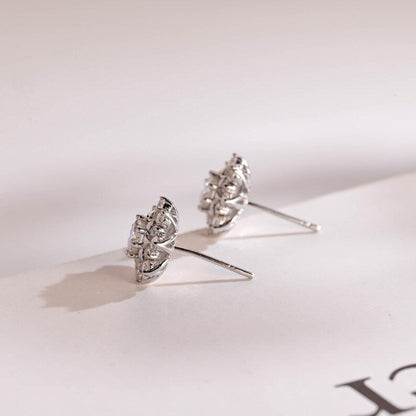 0.50 TCW Round Cut Moissanite Halo Earrings in Gold 10