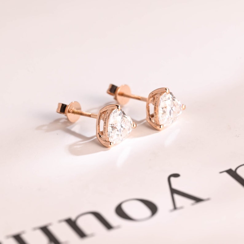 1.0 TCW Heart Cut Moissanite Stud Earrings in Gold 5